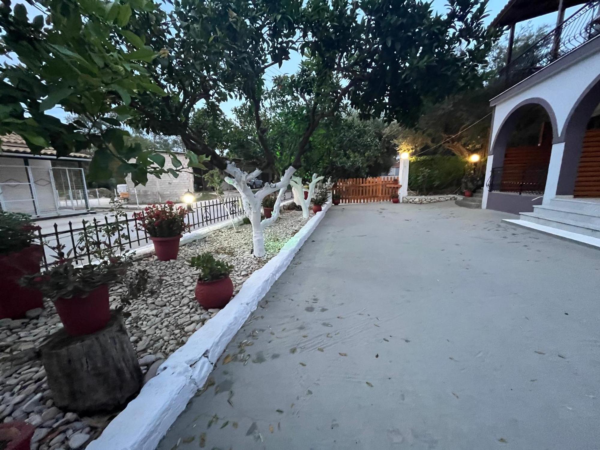 Nikos Studios Keri Exterior foto